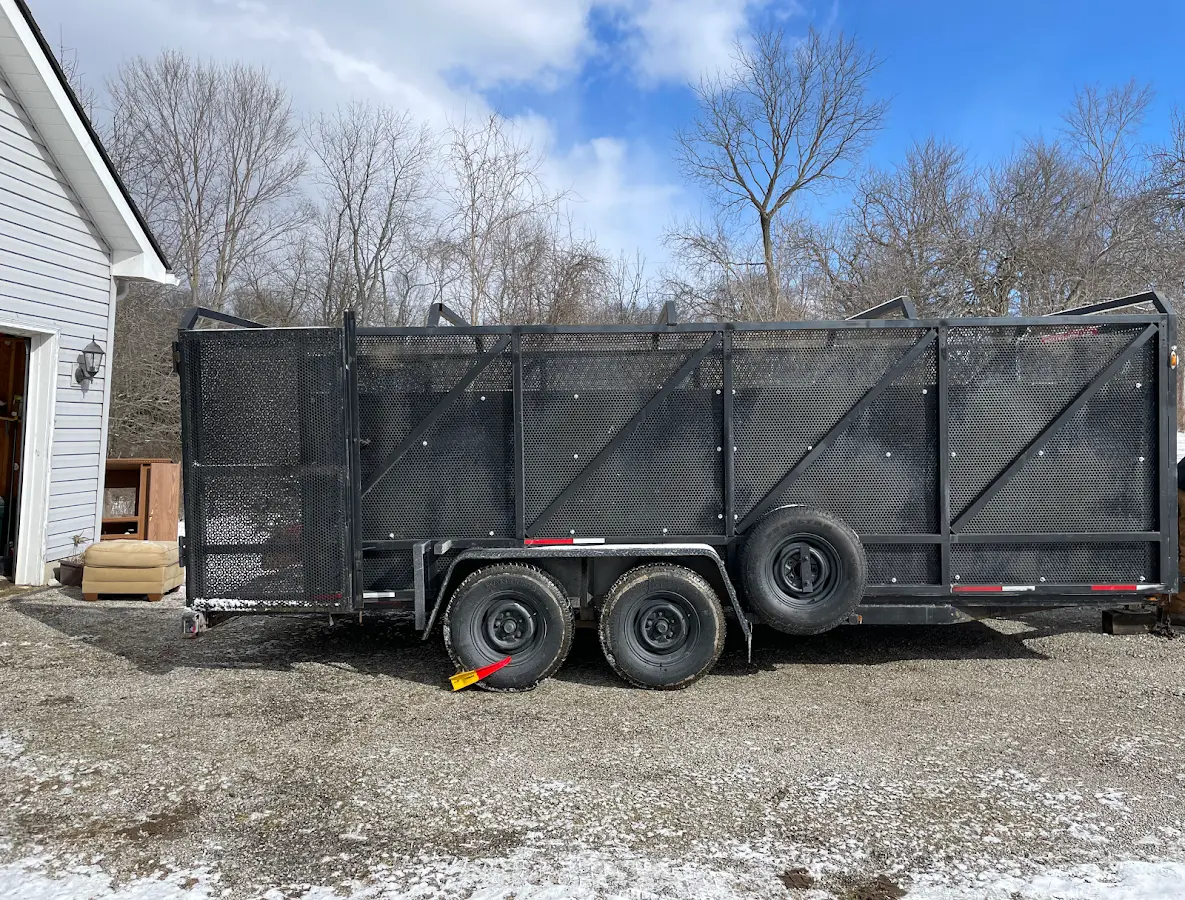 3 Yard Dumpster Rental in Pilesgrove, NJ